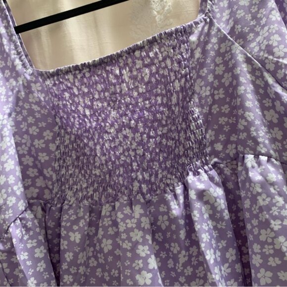 Lavender and White Ditsy Floral Print Cropped Blouse with Shirred Back NWOT - Picture 5 of 10